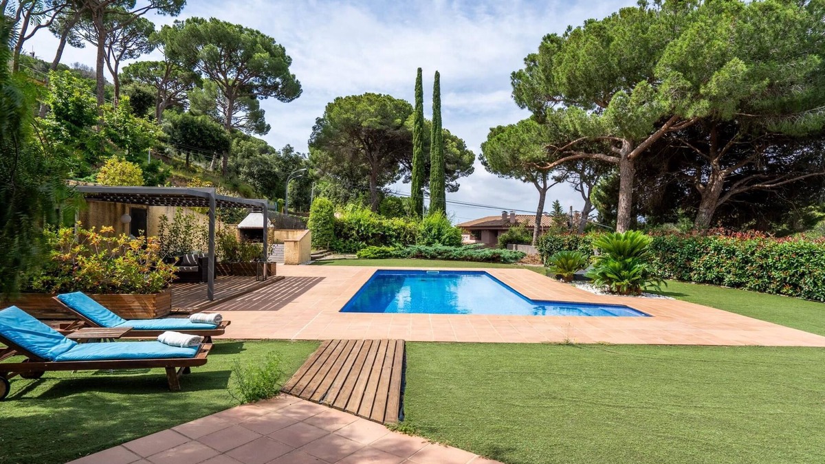 Alella Villa | Villa Llum with Views, Pool 25 minutes from BCN
