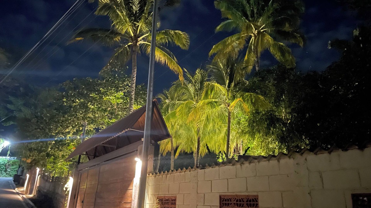La Libertad House | Villa Los Padrinos - The Compound
