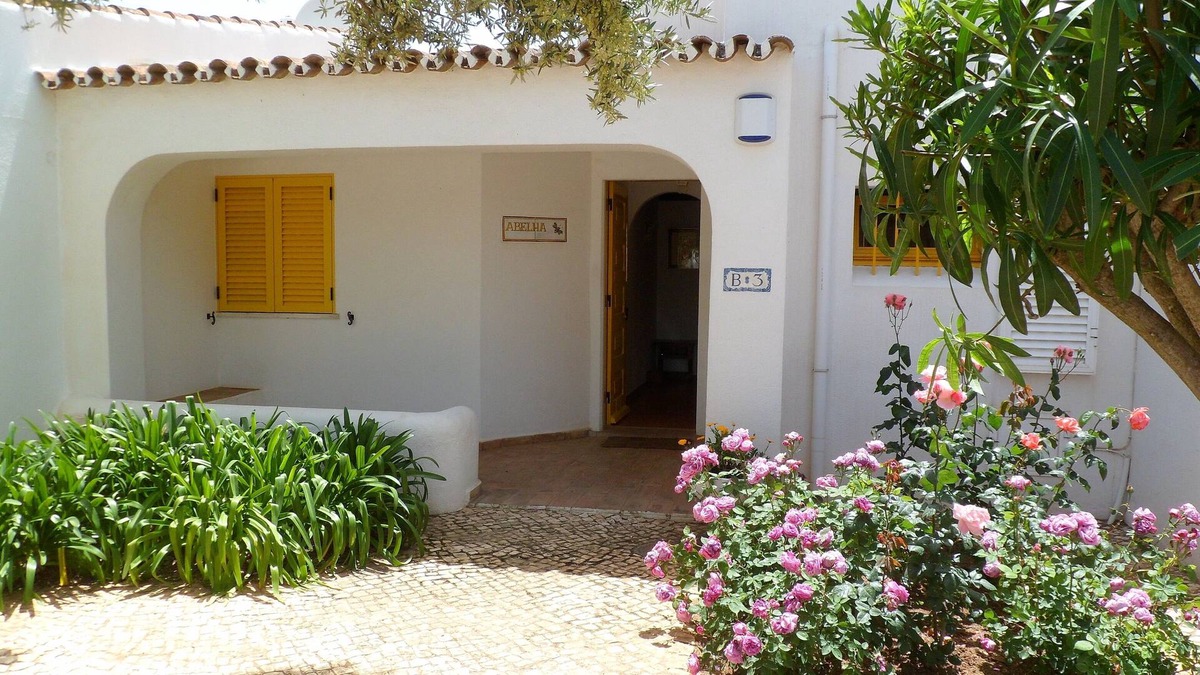 Aldeia do Golfe Villa | Villa Located In Self-Contained Village