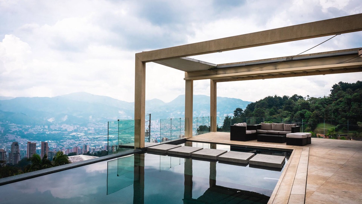 Medellin Villa | Villa Los Balsos, De Las Mejore Propiedades En Medellín