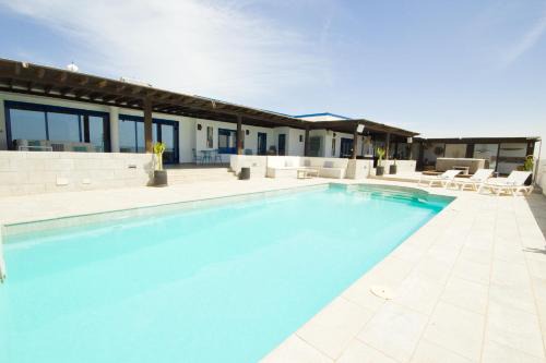Tias Villa | Villa Lucy - By AZ Rentals