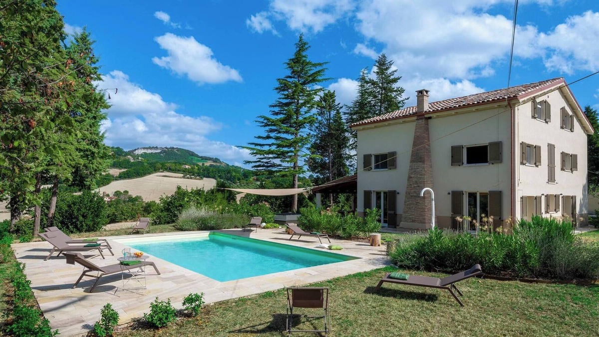 Pergola Villa | Villa Ludovica 12 by Marche Holiday Villas
