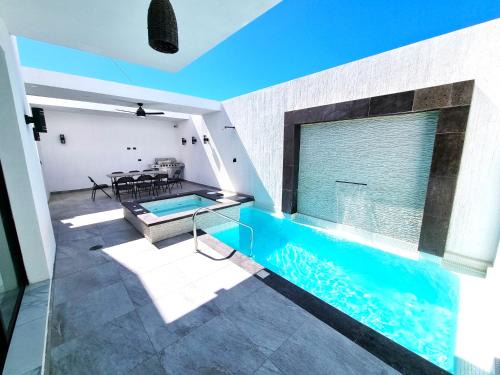 Paraiso Escondido Villa | Villa LUX 4BR Private Heated Pool & Spa