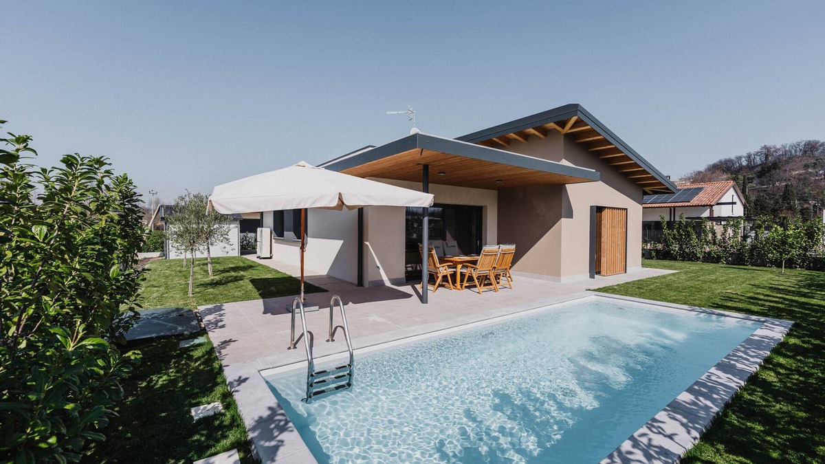 Montioni Villa | Villa 'Luxe Maxime' with Private Pool, Wi-Fi and Air Conditioning