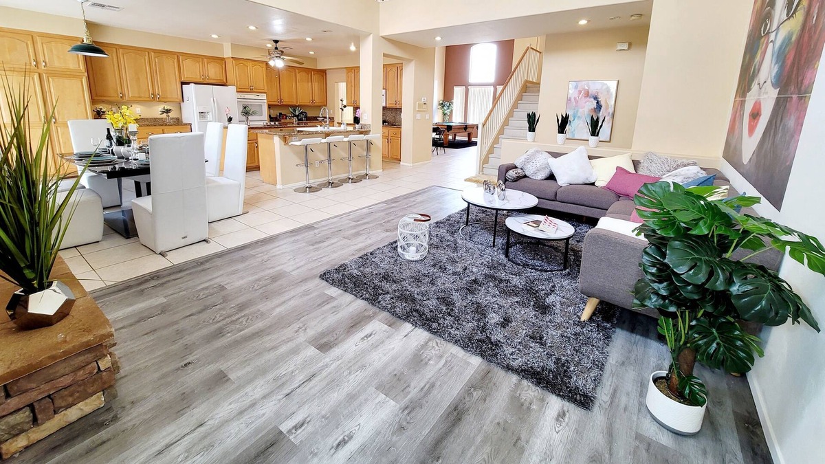 Spring Valley House | Villa Luxur- Modern Stylish house W/ Gym & Spa