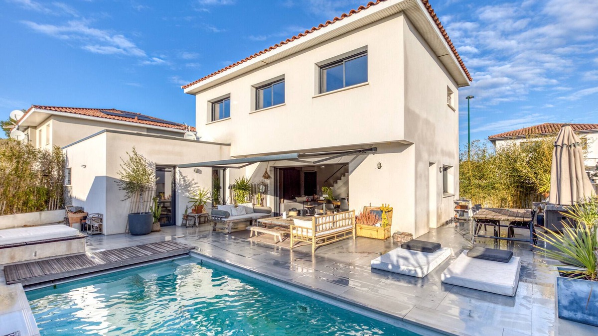 Mauguio Villa | Villa 'Maison Melgorienne' with Private Pool and Wi-Fi