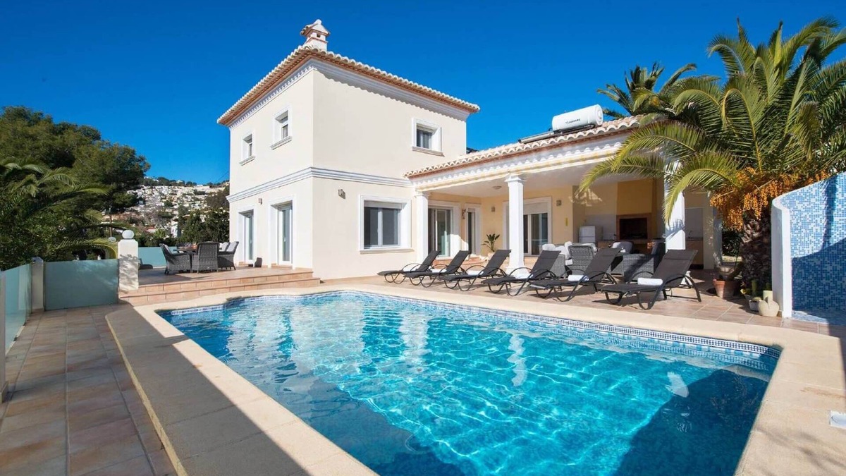 Pinar del Advocat Villa | Villa Malibu - PlusHolidays