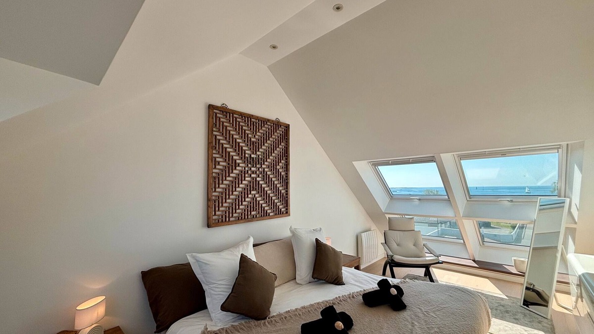 Larmor-Plage Villa | Villa 'Mamina' with Sea View, Private Terrace and Wi-Fi