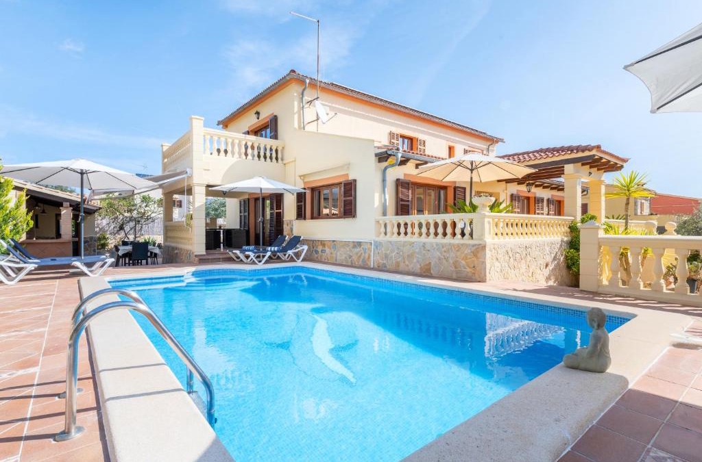 Pedruscada Villa | Villa Manrique