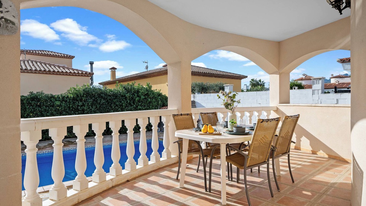 Miami Platja Villa | Villa "Manuela" with Pool & Terraces