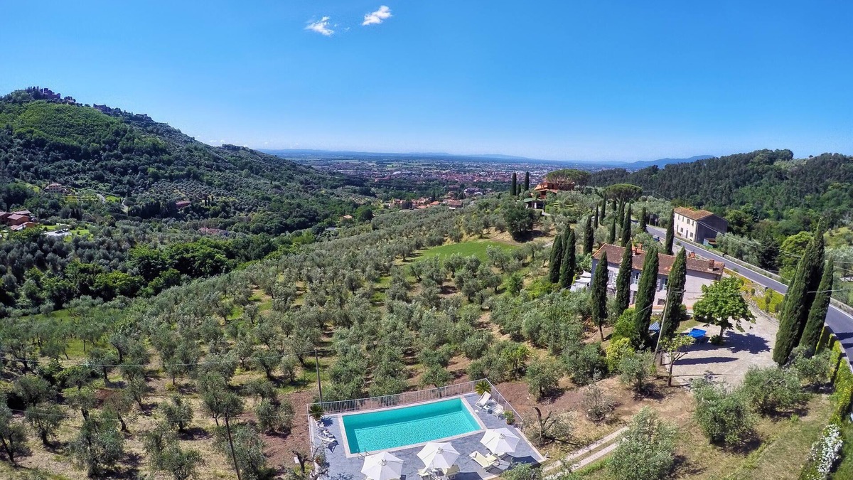 Margine Coperta-Traversagna Villa | Villa Maona in Tuscany by Fantasia Villas