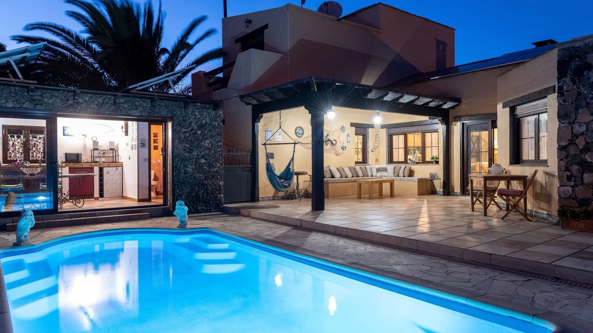 Villaverde Ski Chalet | Villa Maravilla heated pool and salt water