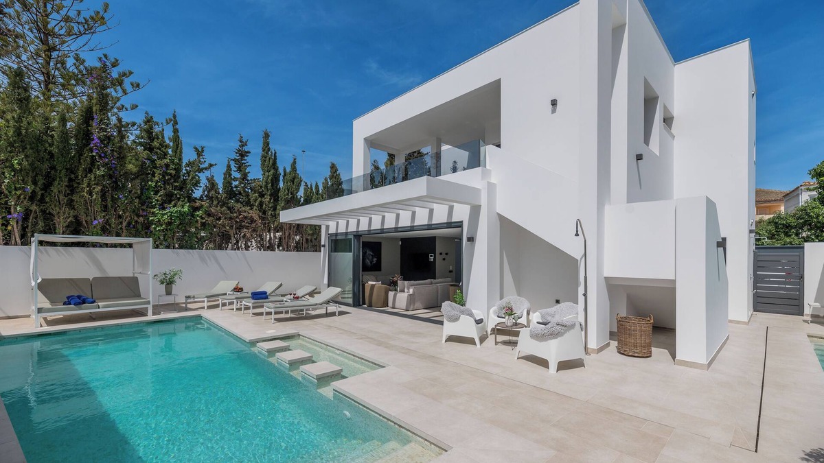 Urbanizacion Marbessa Villa | Villa Marbesa White Pearl