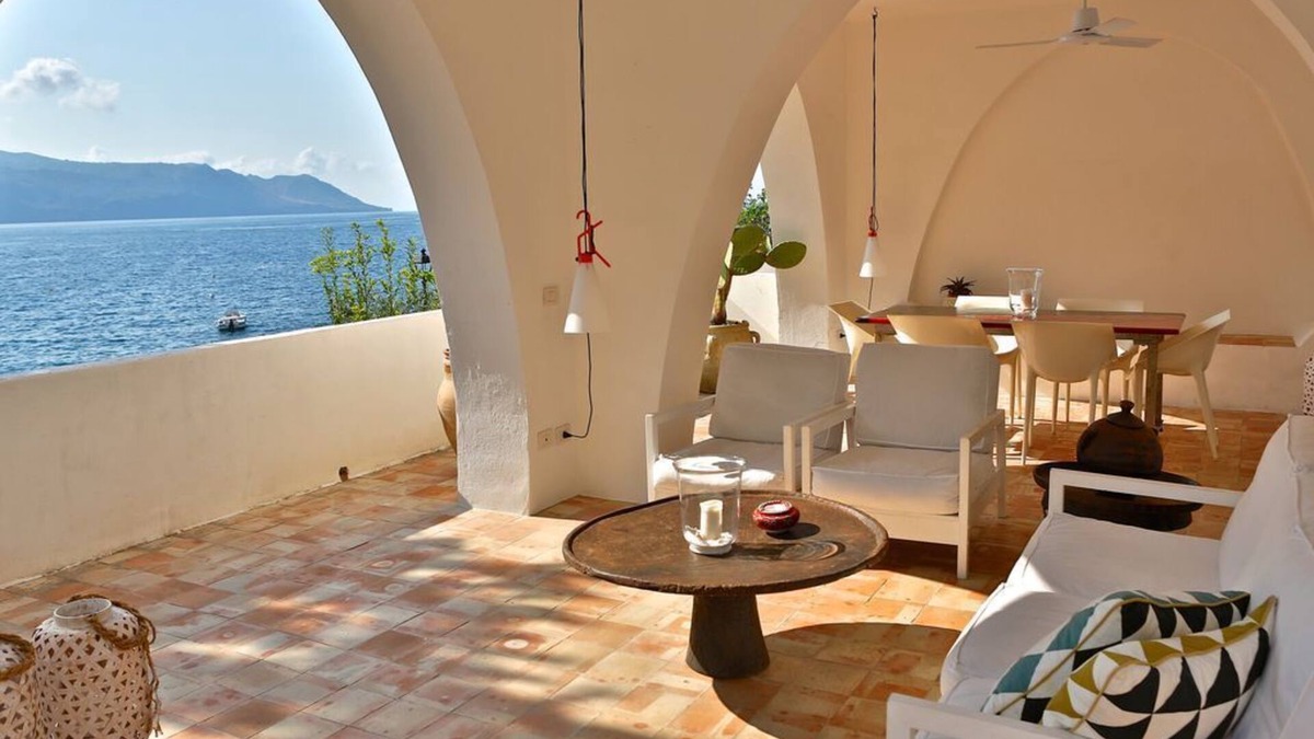 Santa Marina Salina Apartment | Villa Maria Terzita: first floor
