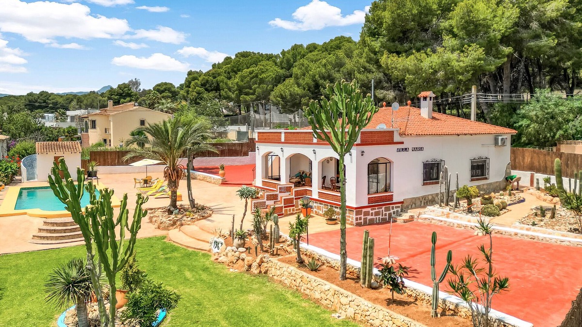 Moravit Villa | Villa 'Maria Beach' with Private Pool, Wi-Fi and Air Conditioning