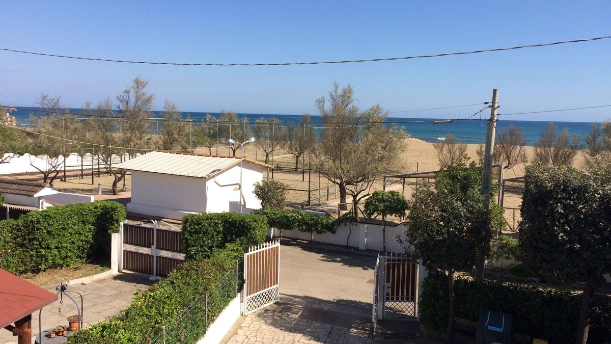 Latina Lido House | Villa Maria, front beach 5 beds, 2 bath, along the coast Terracina and Circeo