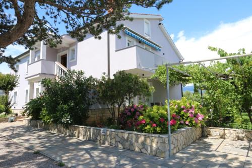 Silo Apartment | Villa Marica