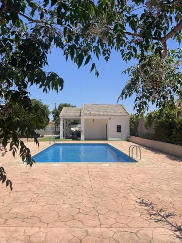 Totanes Apartment | Villa Marichu. Piscina, BBQ y a 15 min Puy du Fou