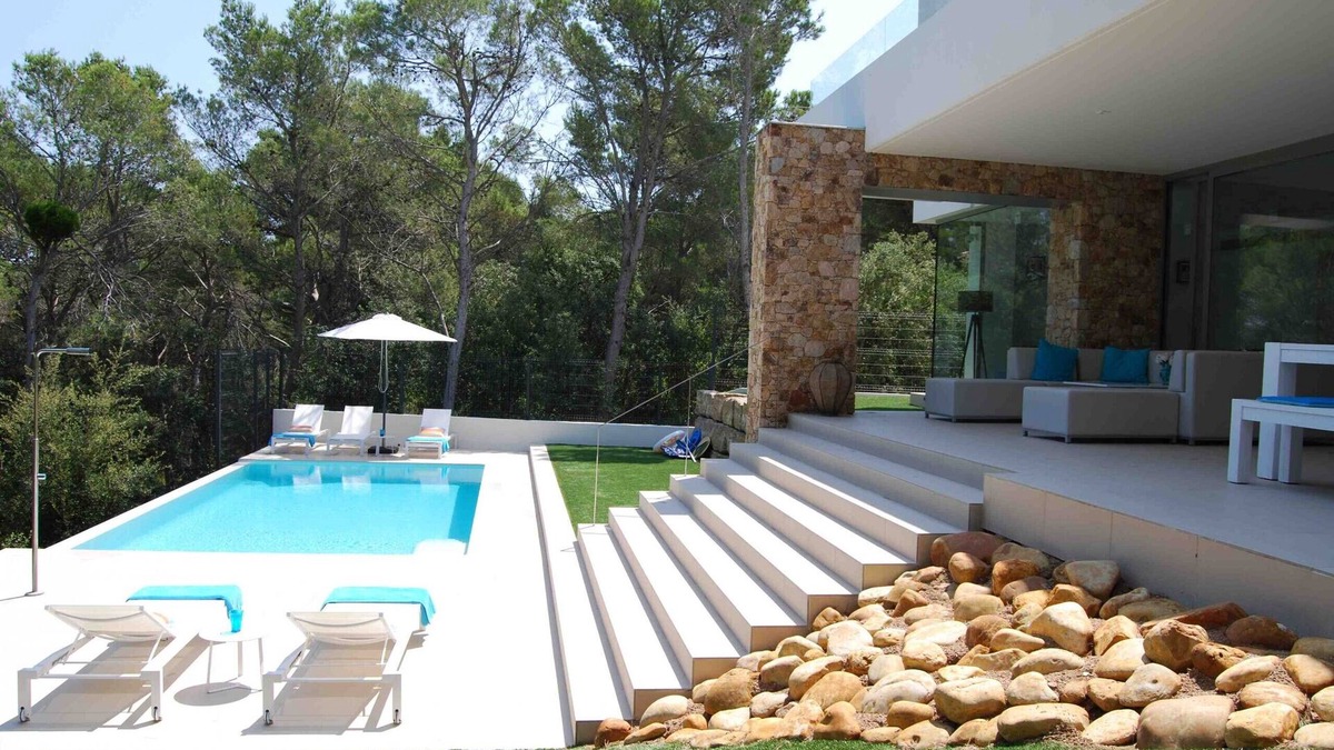 Pals Villa | Villa Mariposa Blanca outstanding modern villa