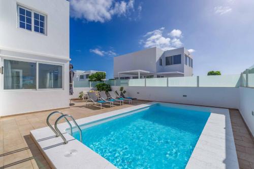Playa Blanca Villa | Villa Marisol