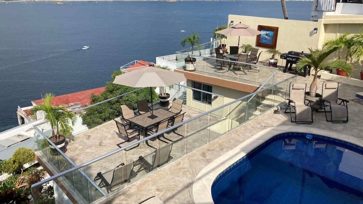 Caleta House | Villa Marlin