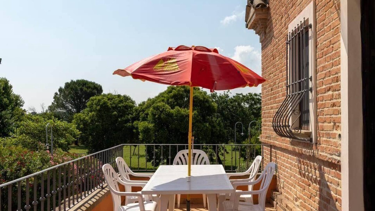 Fano Apartment | Villa Martina, surrounded by greenery a few kilometers from the sea and the city
