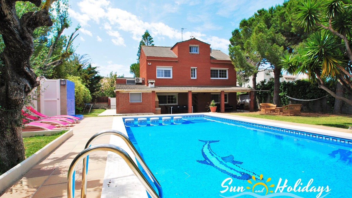 El Vendrell Villa | Villa Martina with private pool and large garden
