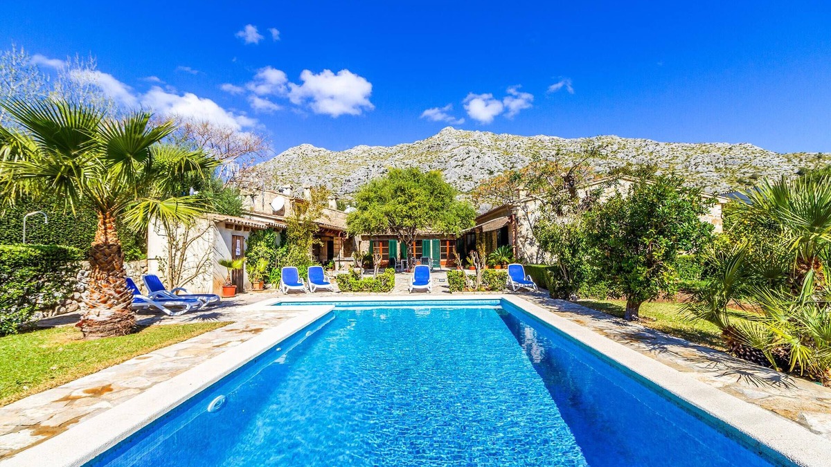 Urbanitzacio la Font Villa | Villa 'Martorell' with Private Pool, Wi-Fi and Air Conditioning