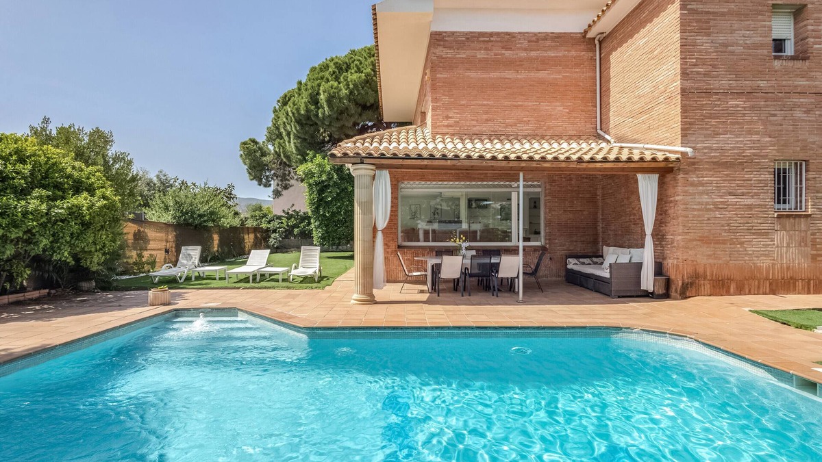Masnou Villa | Villa 'Masnou' with Sea View, Wi-Fi and Air Conditioning