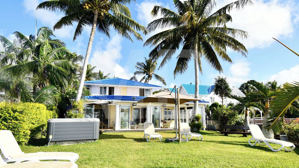 Trou d'Eau Douce Villa | Villa Maya overlooking the bay, Jacuzzi, jetted bathtubs, pool table