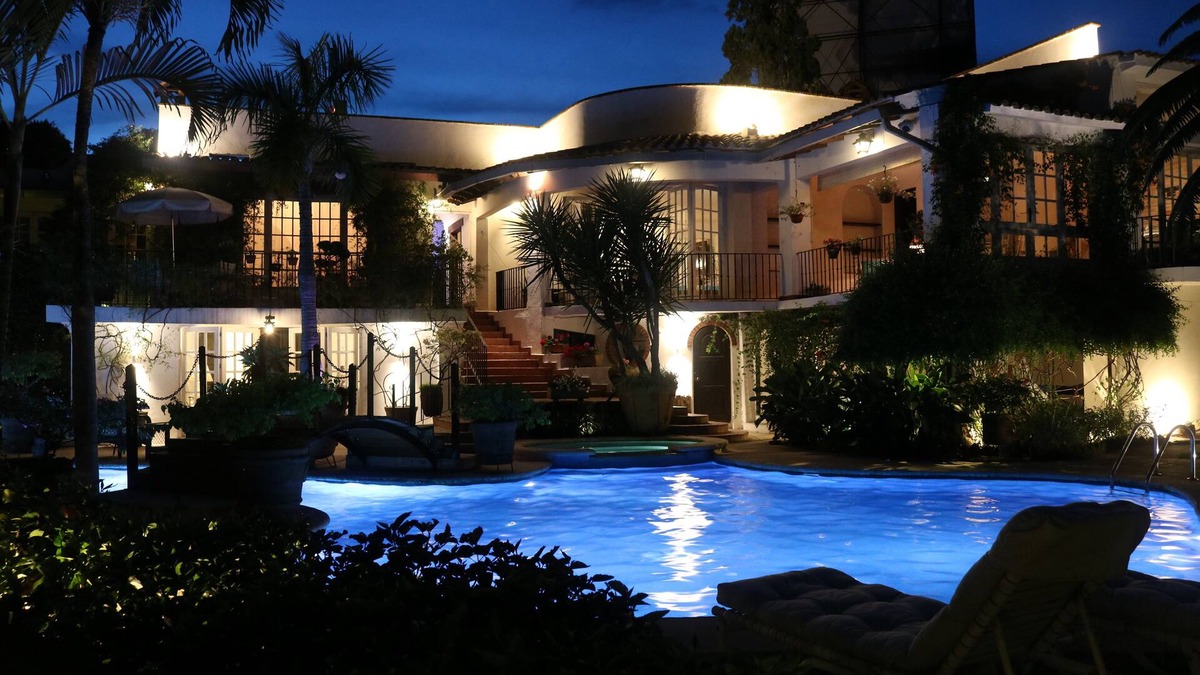 Cuernavaca Villa | Villa Mediterranea - Vita 'E Bella Al Aire Fresco!