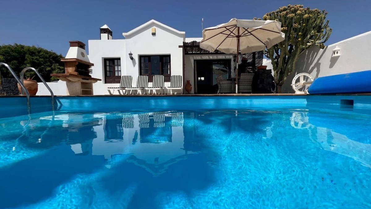 Playa Blanca Villa | Villa met private pool in the centre of Playa Blanca