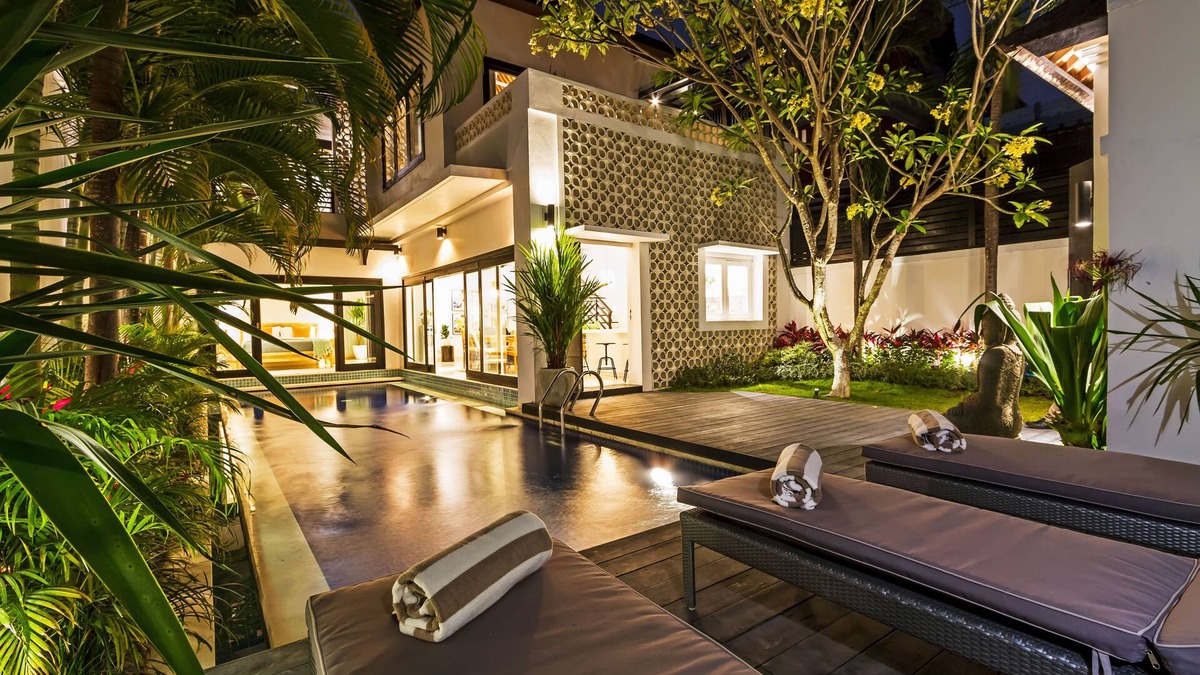 Laksmana Villa | VILLA MEYA - Eat St Location