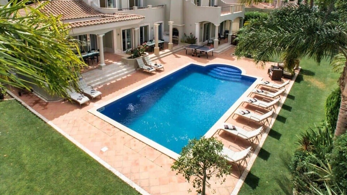 Almancil Villa | Villa Millennium- Deluxe location & luxury home