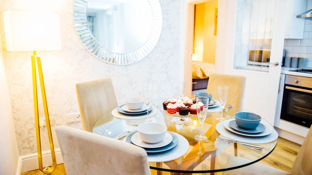 Splott Apartment | Villa Mimosa 1 - Stay in Cardiff with Sotero Lettings and Management