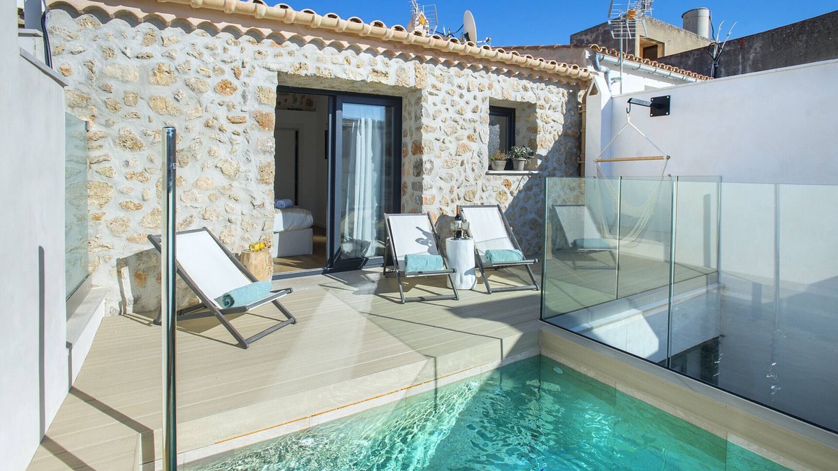 Buger Villa | VILLA MIQUEL - LUXURY RETREAT