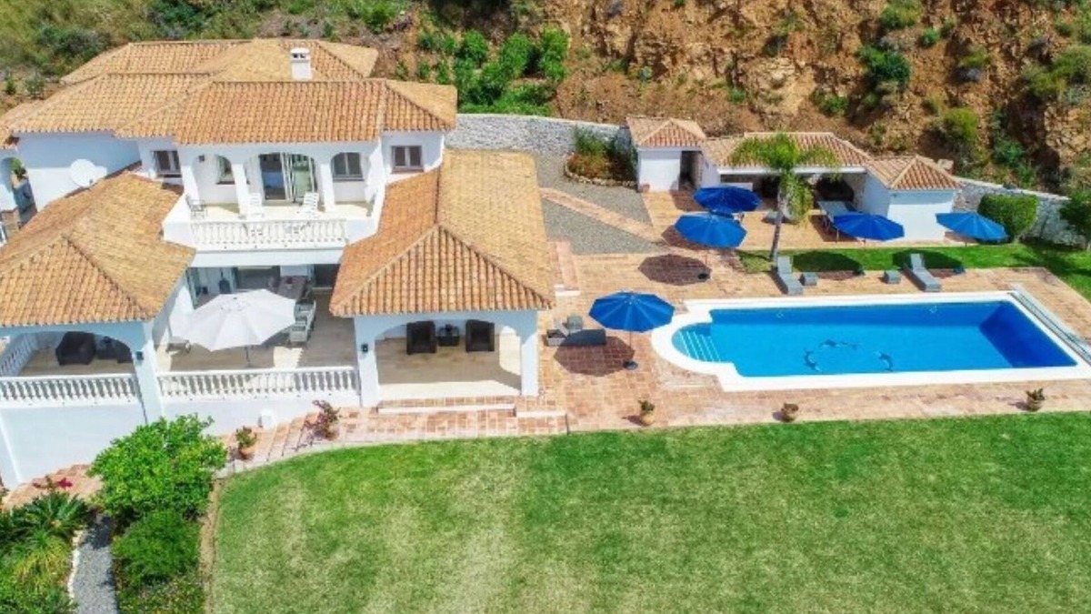 Mijas Villa | Villa Mirador de Valtocado with sea views, heated pool and Wi-Fi