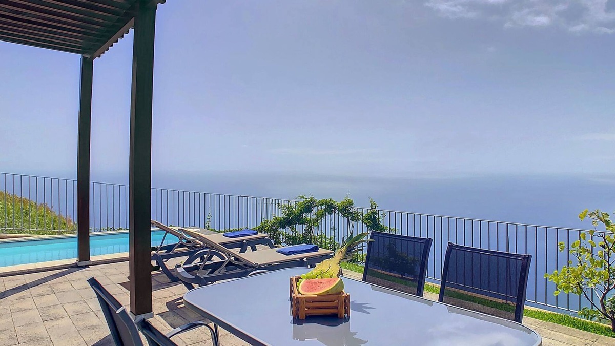 Calheta House | Villa Miradoura by Lovelystay