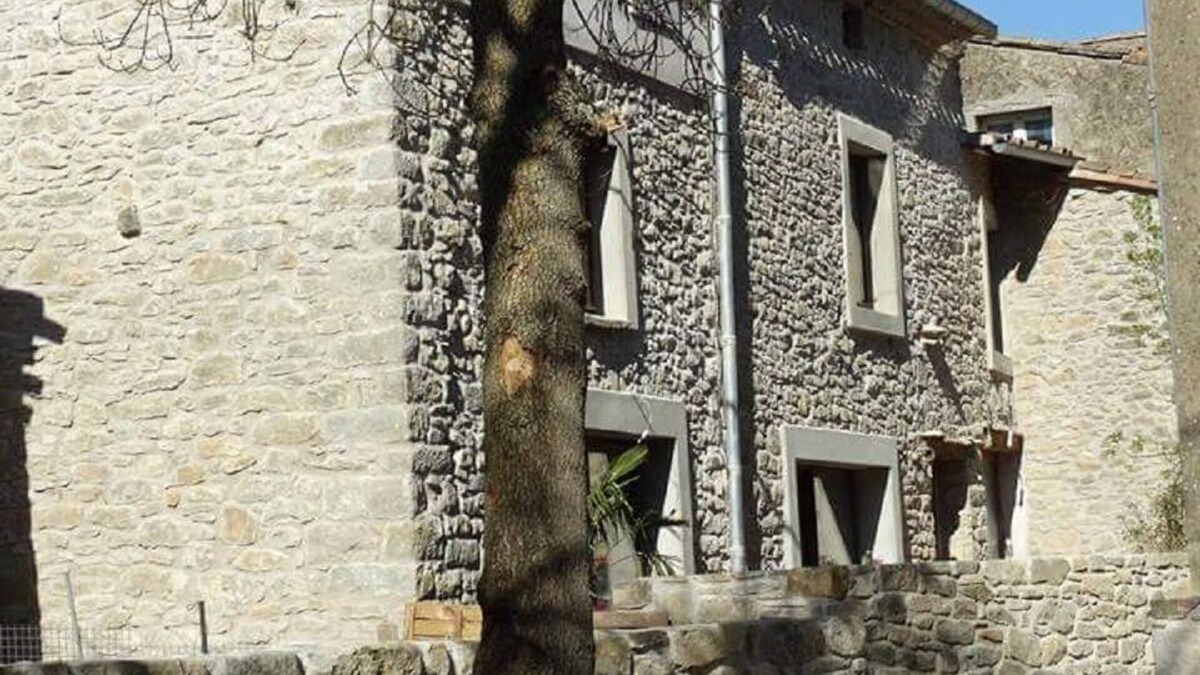 Mas-des-Cours House | Villa Misanid, large family home 15mm from the medieval town of Carcassonne.