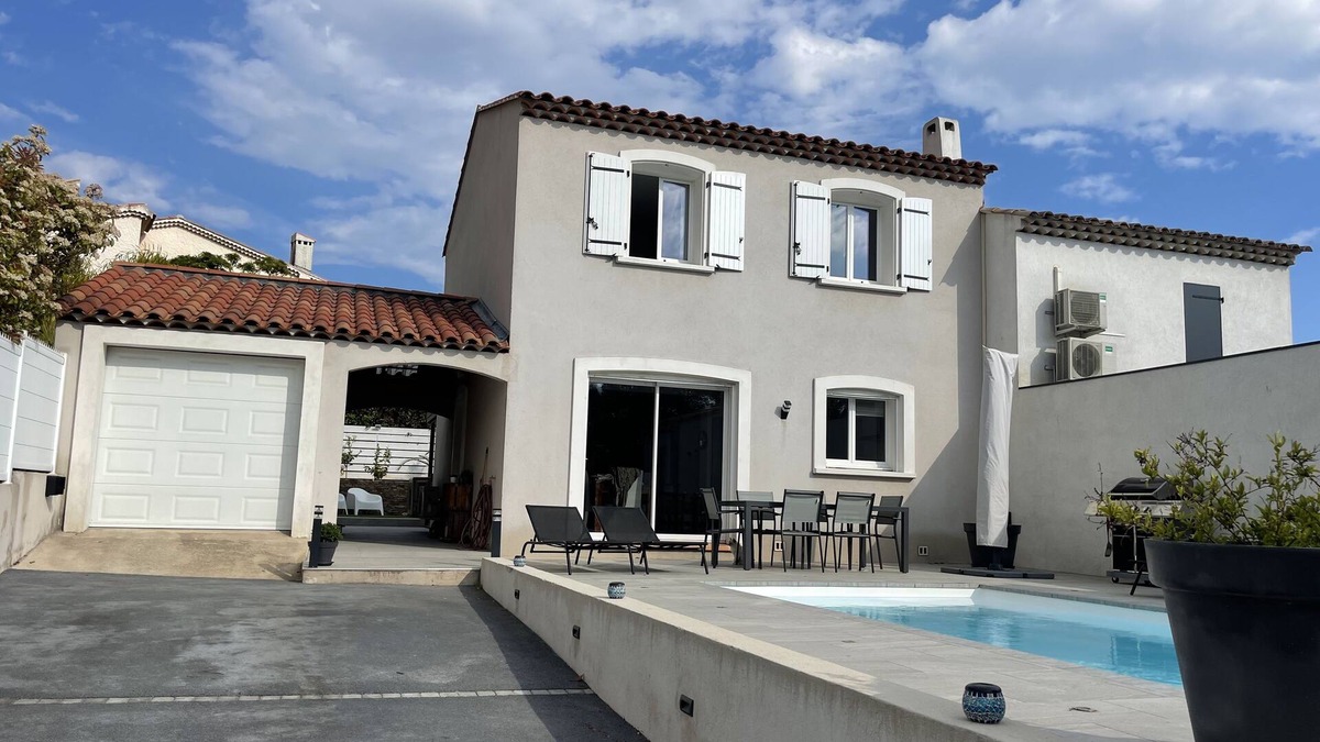 La Valette-du-Var Villa | Villa Moderne Avec Piscine, au Calme, Proche des Plages