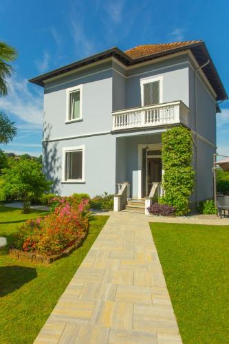 Castello di Brianza Villa | Villa Moiacchina Luxury Home