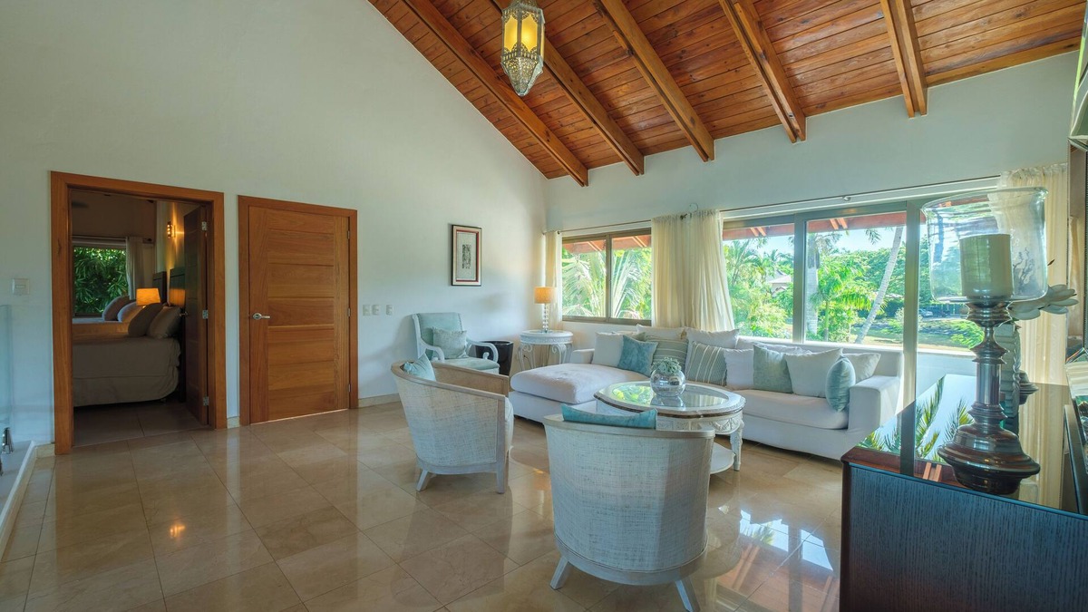 Las Lomas Villa | Villa Monarca- Greta location