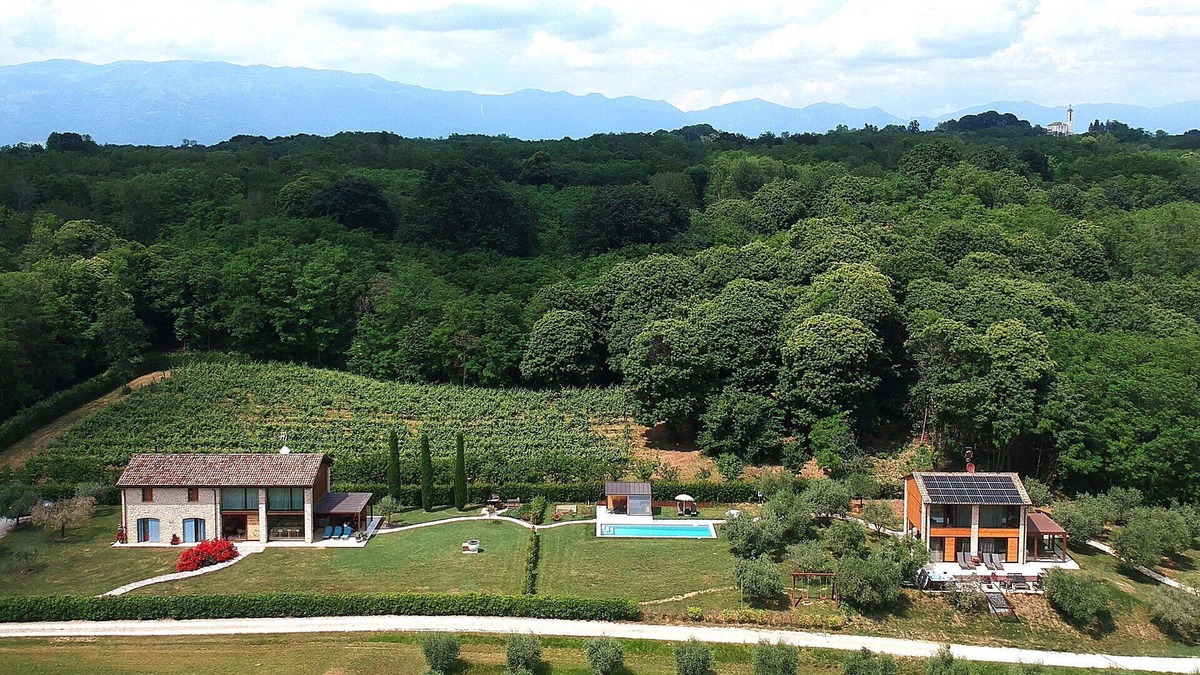 Venegazzu Villa | Villa Montello Pool, Jacuzzi, Ac, Wifi, Treviso