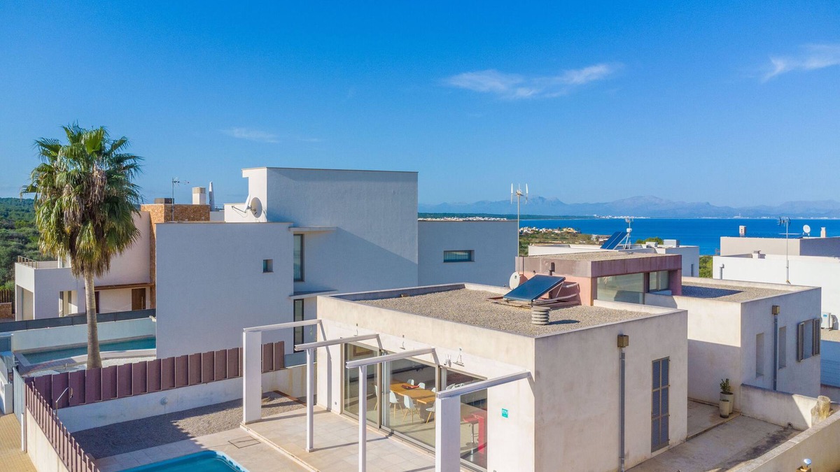 Urbanizacion Mont Ferrutx Villa | VILLA MONTFARRUTX - Modern villa with private swimming pool and free Wifi