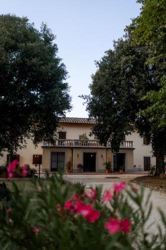Simignano Apartment | Villa Mucellena