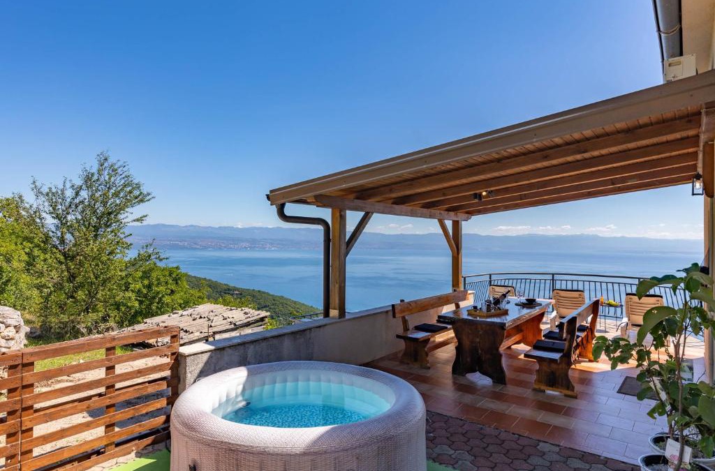 Mosenice Apartment | Villa Mystic Place - Suite 1 - Happy Rentals