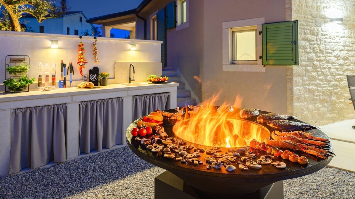 Stifanici House | Villa Natalia - A Luxurious Retreat with Sea Views