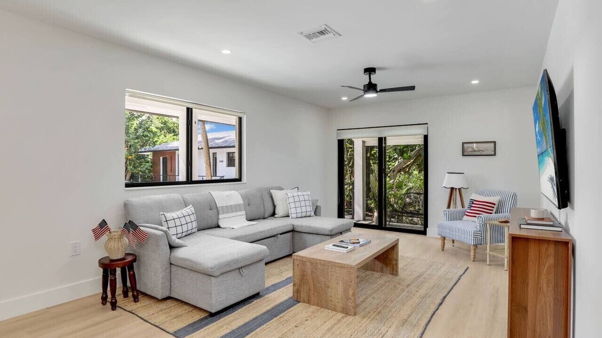 East Naples House | Villa Nautilus by Downtown