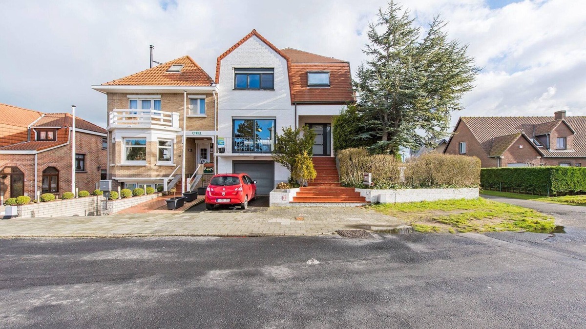 Koksijde-Bad Villa | Villa near Sea and Shops in Belgium
