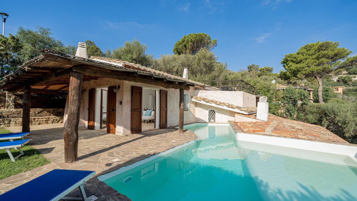 Torre delle Stelle Villa | Villa Nemea: typical Sardinian House, saltwater pool, great views